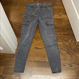 American Eagle Grey Hi-Rise Cargo Jeggings